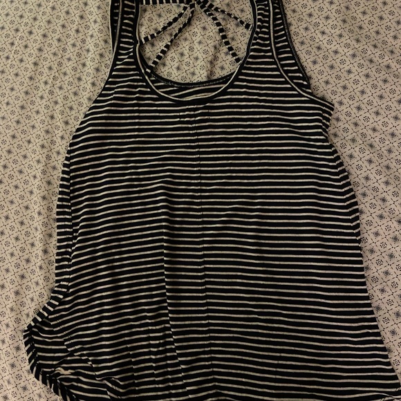 Blue striped tank - Picture 4 of 4